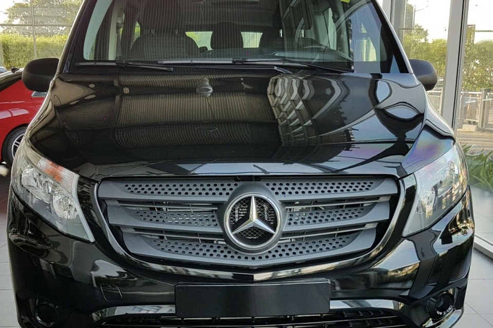 Mercedes-Benz V-class
