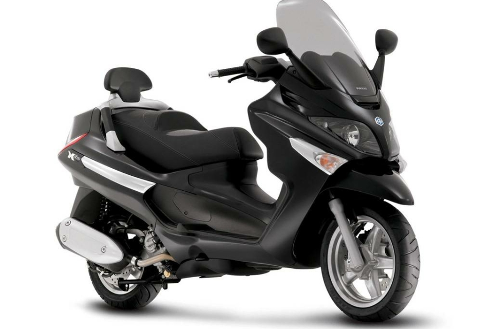 Piaggio X EVO 125