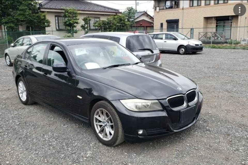 BMW 3 series or similar