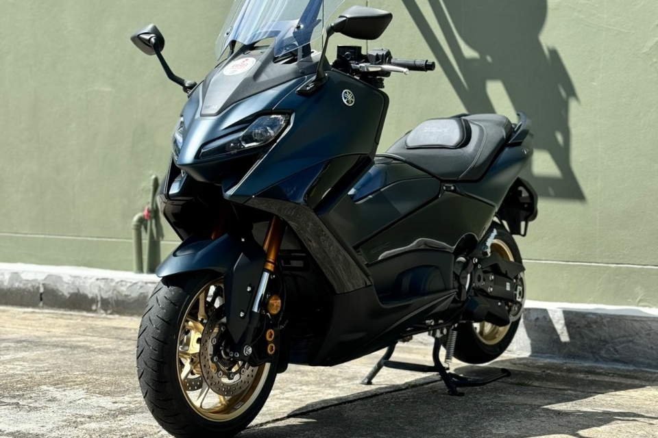 Yamaha T-max 560