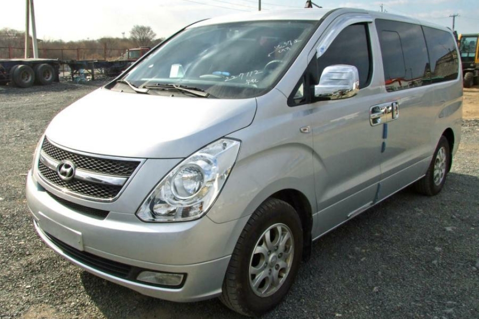 Hyundai Grand Starex