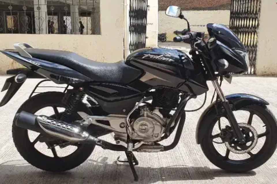 BAJAJ Pulsar